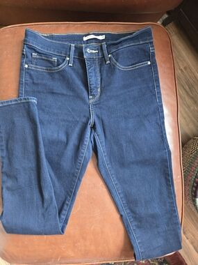 Levi's 311 Shaping Skinny Jeans - 28